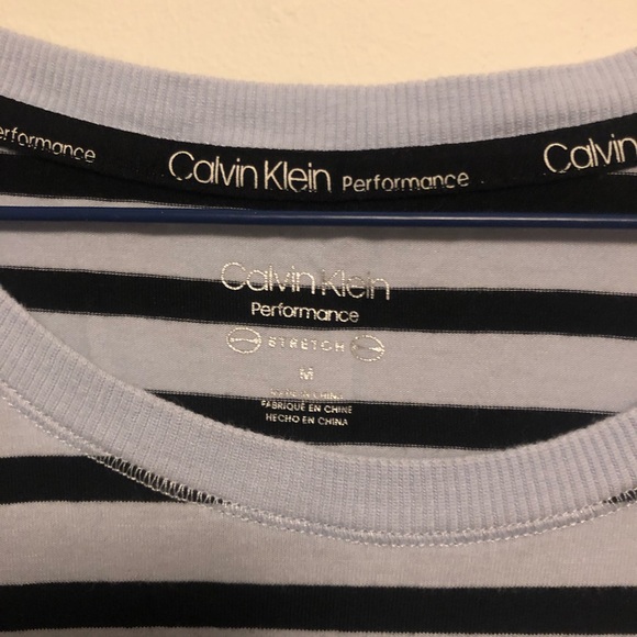 Calvin Klein Performance Stretch tshirt,  size Medium womanʻs - Picture 4 of 5